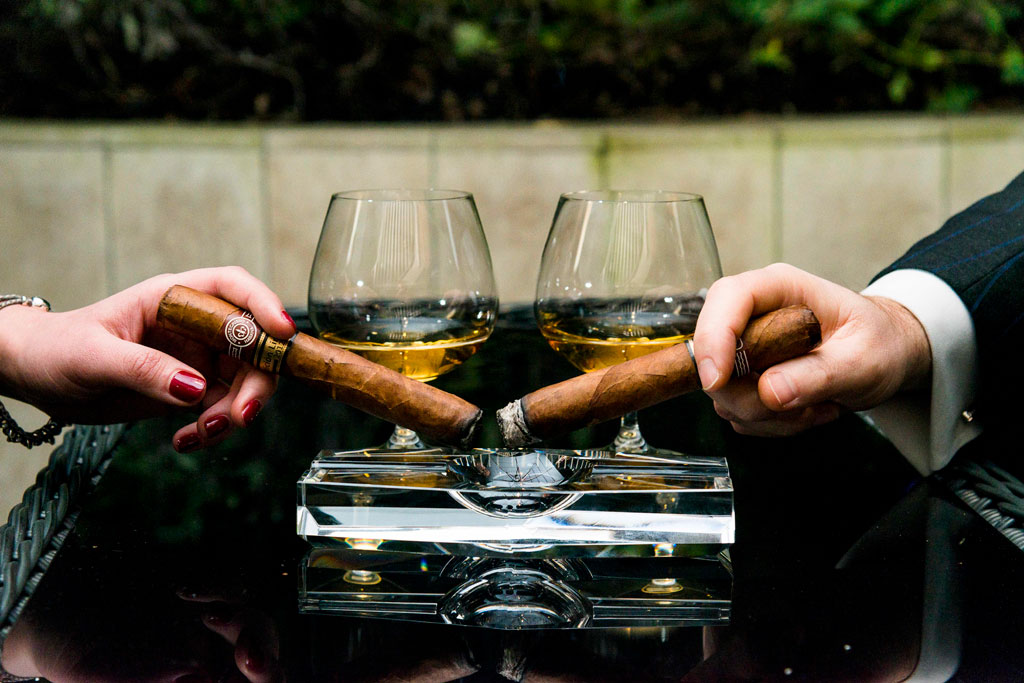a guide to smoking cigars
